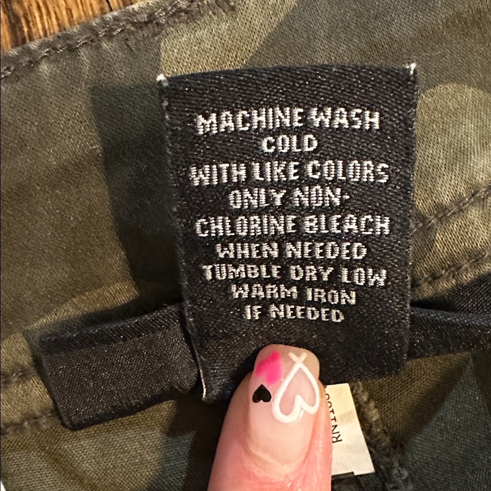 Lane Bryant Women’s  Green Camouflage Pants - Picture 6 of 7